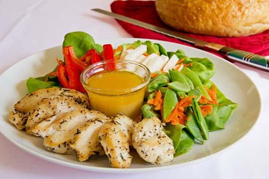 Pan seared chicken with fresh vegetables and a ginger vinaigrette come together to make a delightful Orange Ginger Chicken Salad #salad #ginger @mjskitchen mjskitchen.com