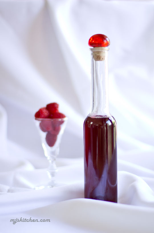 Raspberry Vinegar-a recipe from 1900. @MJsKitchen
