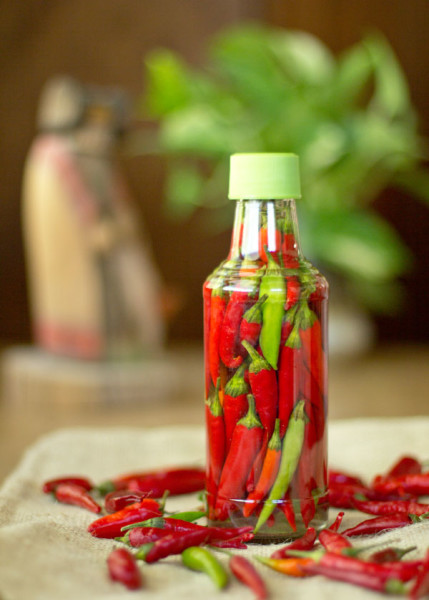 How to make pepper sauce with chile pequin