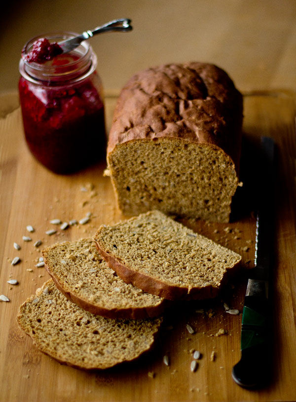 Multigrain sandwich bread made with a variety of grains and sunflower seeds. A wonderful PB&J bread!