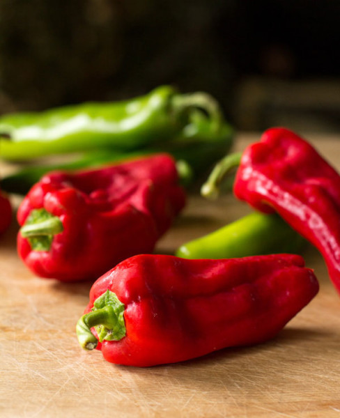 Red urfa biber chiles and green New Mexico chiles |mjskitchen.com #chile #chiles