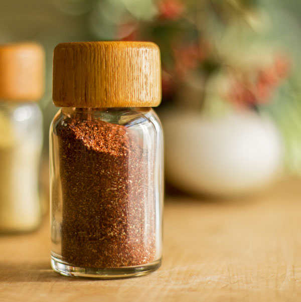 A spice blend of New Mexico red chile powder and other spices and herbs | mjskitchen.com