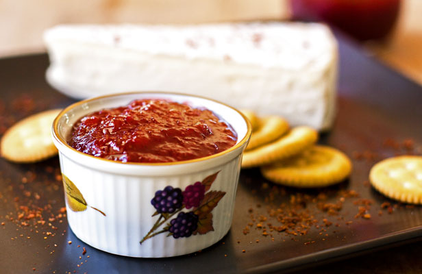 A quick and easy strawberry jam with red chile flakes and no pectin | mjskitchen.com