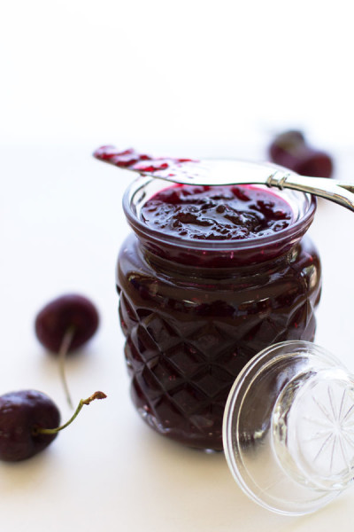 A quick & easy cherry jam, no pectin, just cherries, sugar and lemon juice #jam @mjskitchen