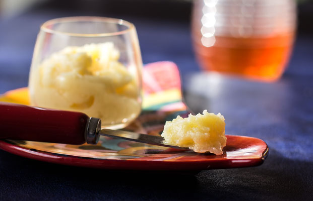 Honey butter spread made with New Zealand hondy | mjskitchen.com
