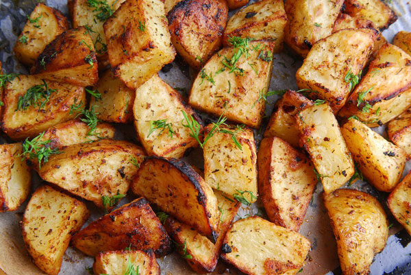 Quick Grilled Potatoes - One of 5 ideas for grilling during the holidays | mjskitchen.com