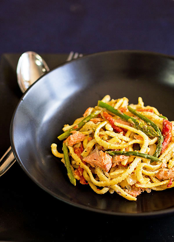 An easy weekend pasta with smoked salmon, asparagus and a tangy mustard sauce #pasta #smokedSalmon @mjskitchen.com