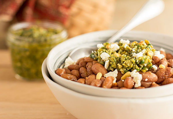 Cranberry Beans with Green Chile Pesto - A beautiful beans with a rich, meaty and wonderfully flavor. Cook simply, the top with Green chile pesto for a perfect meal. #cranberrybeans #vegetarian #meal @mjskitchen