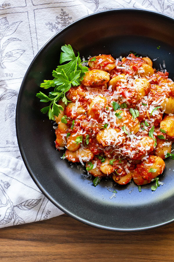 Corona Beans in a savory roasted tomato sauce. A delicious high protein, vegeterian meal. #vegetarian #beans #corona #roastedtomato @mjskitchen